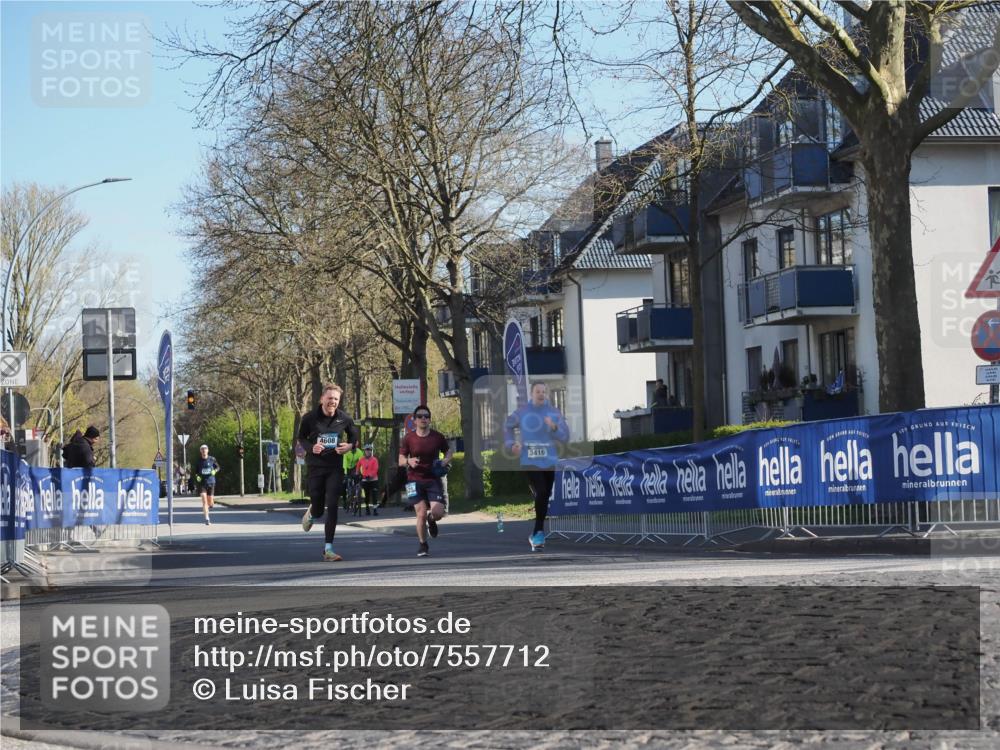 06.04.2025 - 44. Internationalen Wilhelmsburger Insellauf Luisa Fischer http://msf.ph/oto/7557712 06.04.2025 10:20:07 Ziel 4608, 3416 meine-sportfotos.de