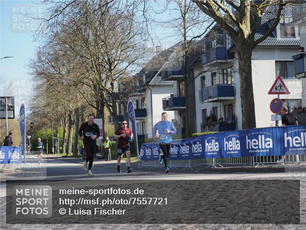 06.04.2025 - 44. Internationalen Wilhelmsburger Insellauf Luisa Fischer http://msf.ph/oto/7557721 06.04.2025 10:20:08 Ziel 4608, 25, 3416 meine-sportfotos.de