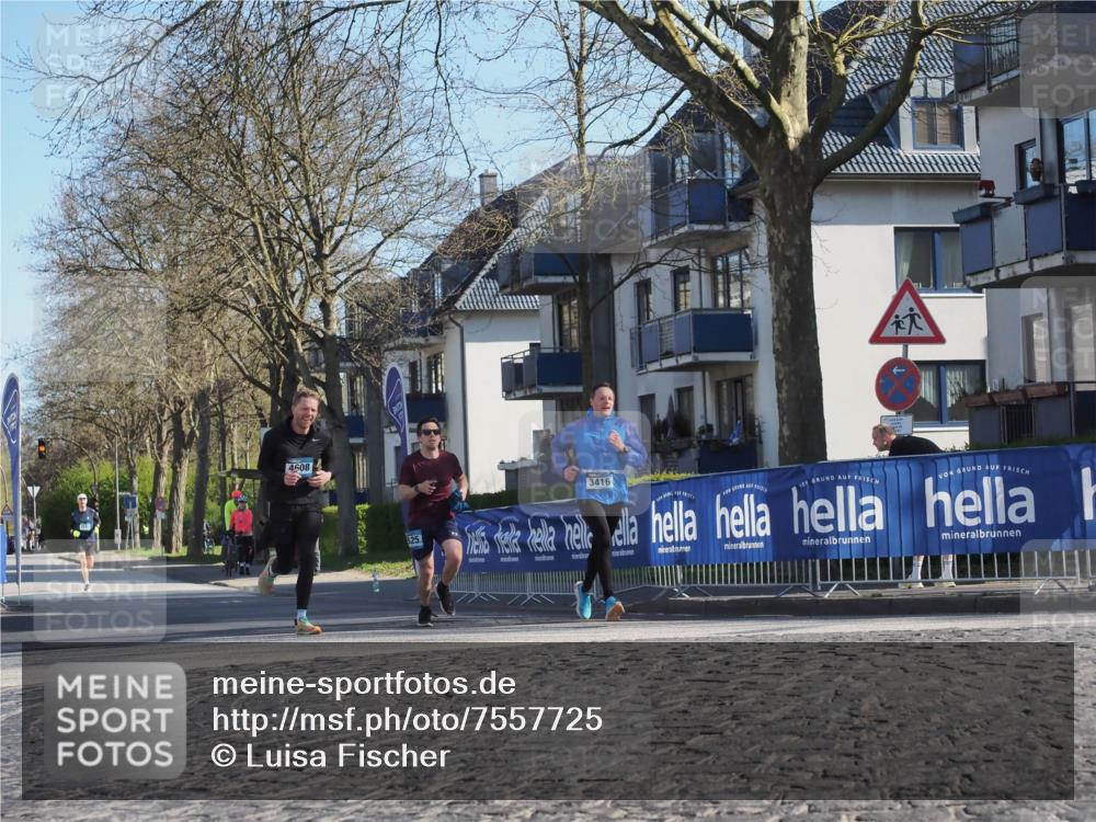 06.04.2025 - 44. Internationalen Wilhelmsburger Insellauf Luisa Fischer http://msf.ph/oto/7557725 06.04.2025 10:20:09 Ziel 4608, 3416, 525 meine-sportfotos.de