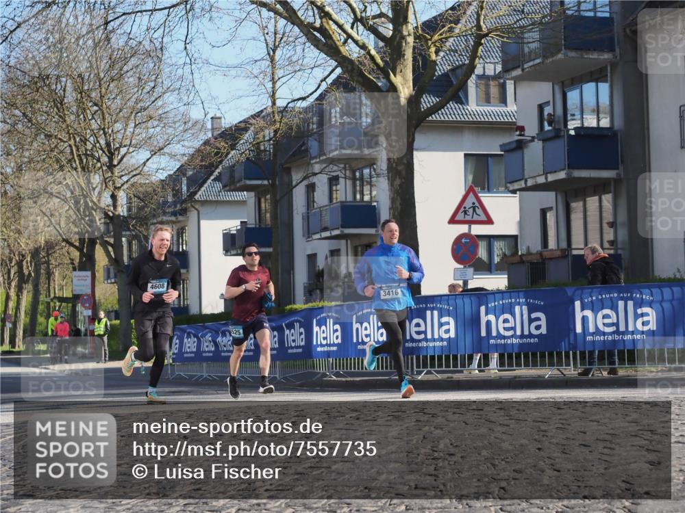 06.04.2025 - 44. Internationalen Wilhelmsburger Insellauf Luisa Fischer http://msf.ph/oto/7557735 06.04.2025 10:20:09 Ziel 4608, 3416, 525 meine-sportfotos.de