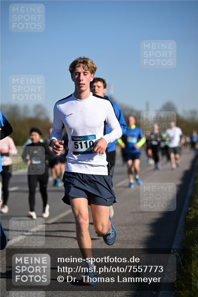 06.04.2025 - 44. Internationalen Wilhelmsburger Insellauf Dr. Thomas Lammeyer http://msf.ph/oto/7557773 06.04.2025 09:33:47 Laufen 5110 meine-sportfotos.de
