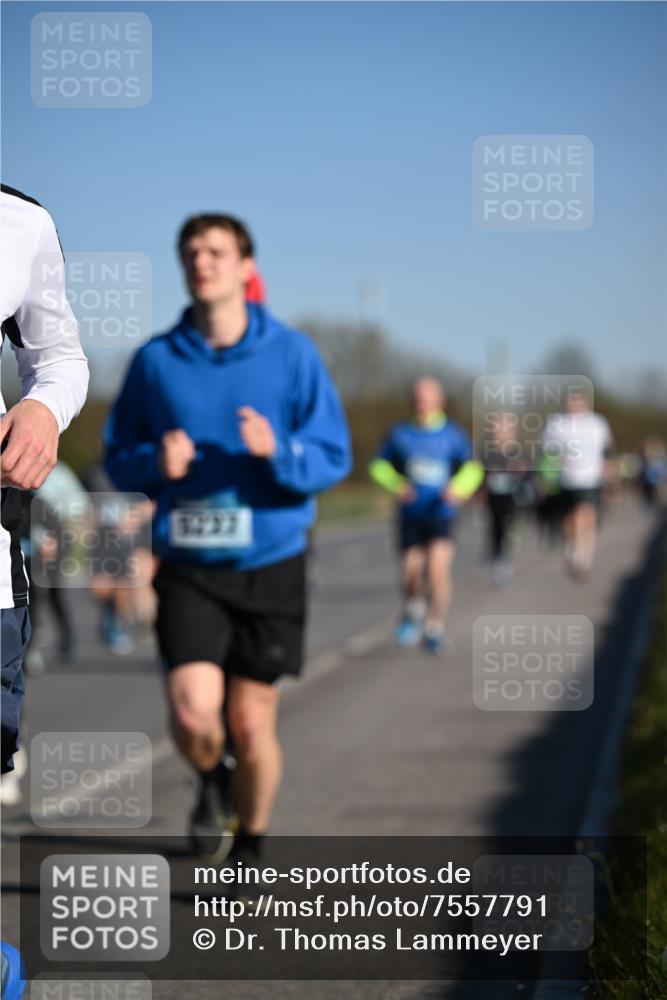 06.04.2025 - 44. Internationalen Wilhelmsburger Insellauf Dr. Thomas Lammeyer http://msf.ph/oto/7557791 06.04.2025 09:33:48 Laufen  meine-sportfotos.de