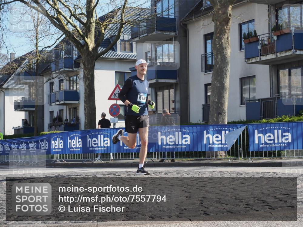 06.04.2025 - 44. Internationalen Wilhelmsburger Insellauf Luisa Fischer http://msf.ph/oto/7557794 06.04.2025 10:20:17 Ziel 5193 meine-sportfotos.de