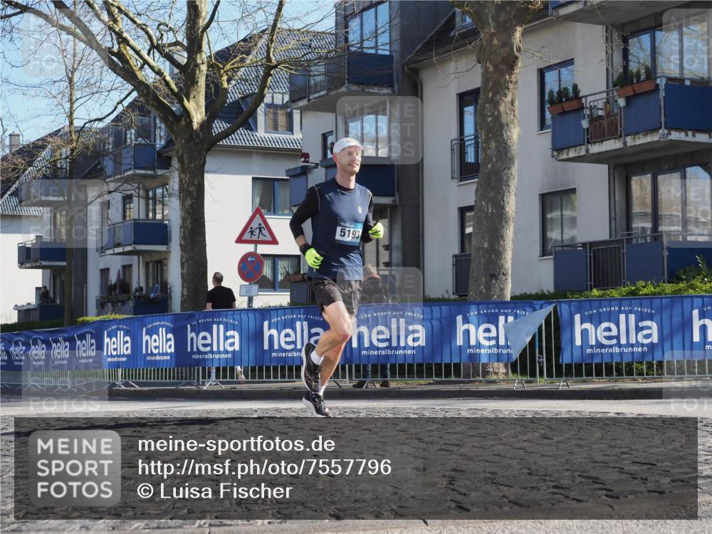 06.04.2025 - 44. Internationalen Wilhelmsburger Insellauf Luisa Fischer http://msf.ph/oto/7557796 06.04.2025 10:20:17 Ziel 5193 meine-sportfotos.de