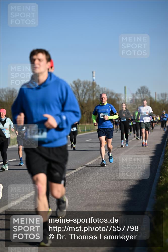 06.04.2025 - 44. Internationalen Wilhelmsburger Insellauf Dr. Thomas Lammeyer http://msf.ph/oto/7557798 06.04.2025 09:33:48 Laufen 5227, 4547 meine-sportfotos.de