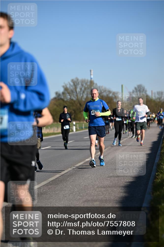 06.04.2025 - 44. Internationalen Wilhelmsburger Insellauf Dr. Thomas Lammeyer http://msf.ph/oto/7557808 06.04.2025 09:33:49 Laufen 45 meine-sportfotos.de