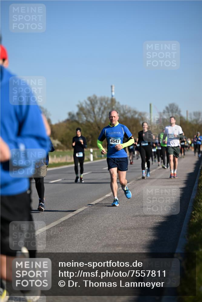 06.04.2025 - 44. Internationalen Wilhelmsburger Insellauf Dr. Thomas Lammeyer http://msf.ph/oto/7557811 06.04.2025 09:33:49 Laufen 4547 meine-sportfotos.de