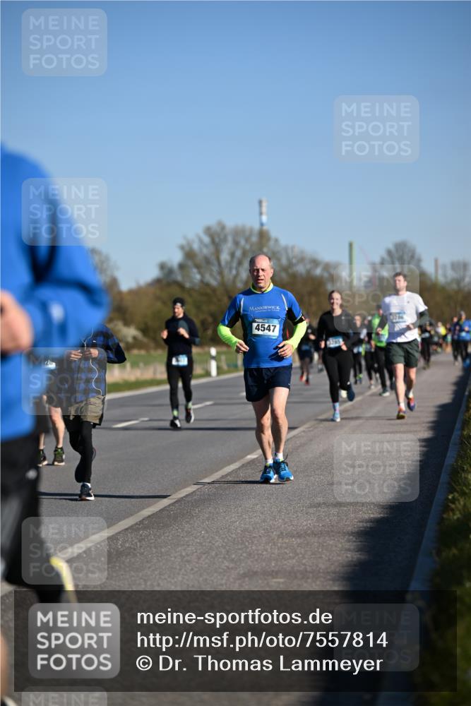 06.04.2025 - 44. Internationalen Wilhelmsburger Insellauf Dr. Thomas Lammeyer http://msf.ph/oto/7557814 06.04.2025 09:33:49 Laufen 4547 meine-sportfotos.de