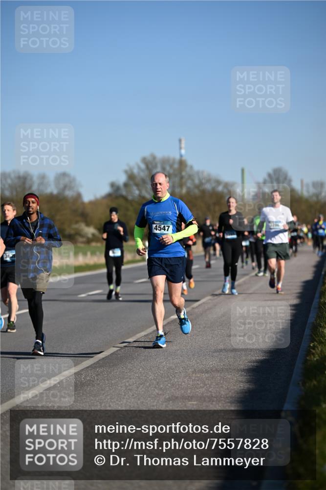 06.04.2025 - 44. Internationalen Wilhelmsburger Insellauf Dr. Thomas Lammeyer http://msf.ph/oto/7557828 06.04.2025 09:33:50 Laufen 362, 4547 meine-sportfotos.de