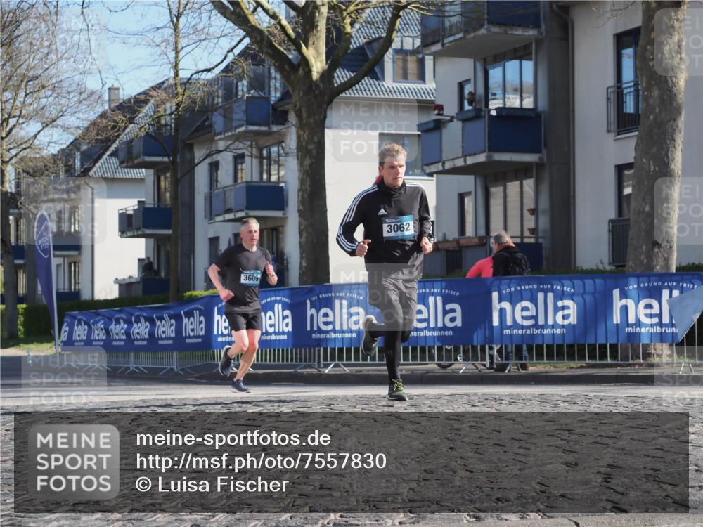 06.04.2025 - 44. Internationalen Wilhelmsburger Insellauf Luisa Fischer http://msf.ph/oto/7557830 06.04.2025 10:20:32 Ziel 3062, 3609 meine-sportfotos.de