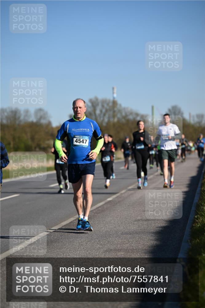 06.04.2025 - 44. Internationalen Wilhelmsburger Insellauf Dr. Thomas Lammeyer http://msf.ph/oto/7557841 06.04.2025 09:33:50 Laufen 4547 meine-sportfotos.de