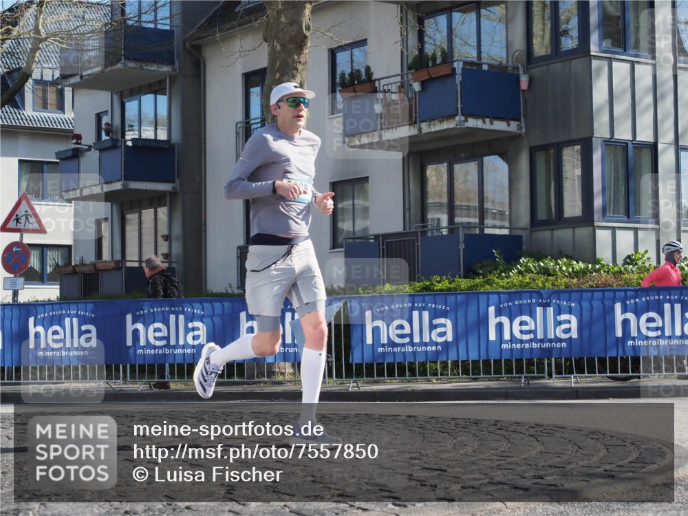 06.04.2025 - 44. Internationalen Wilhelmsburger Insellauf Luisa Fischer http://msf.ph/oto/7557850 06.04.2025 10:20:36 Ziel  meine-sportfotos.de