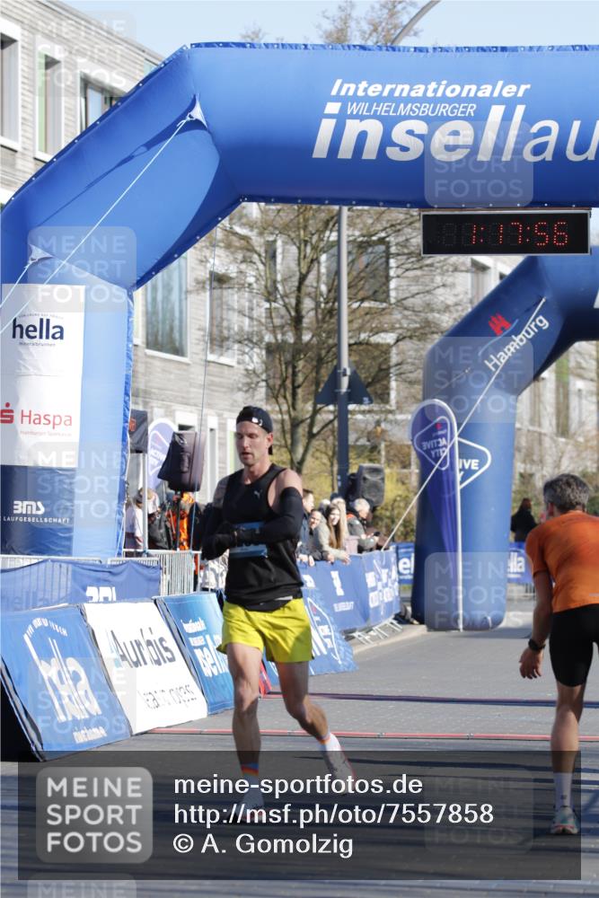 06.04.2025 - 44. Internationalen Wilhelmsburger Insellauf A. Gomolzig http://msf.ph/oto/7557858 06.04.2025 10:07:54 Ziel 3260 meine-sportfotos.de