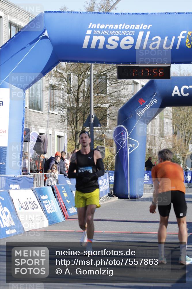 06.04.2025 - 44. Internationalen Wilhelmsburger Insellauf A. Gomolzig http://msf.ph/oto/7557863 06.04.2025 10:07:54 Ziel 3260 meine-sportfotos.de