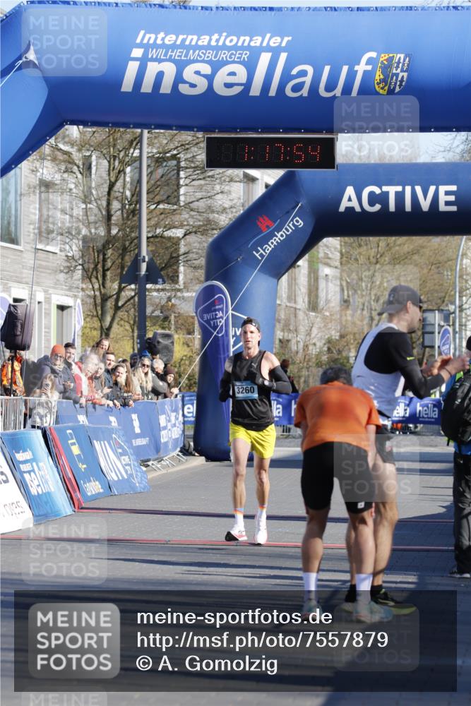 06.04.2025 - 44. Internationalen Wilhelmsburger Insellauf A. Gomolzig http://msf.ph/oto/7557879 06.04.2025 10:07:52 Ziel 3260 meine-sportfotos.de