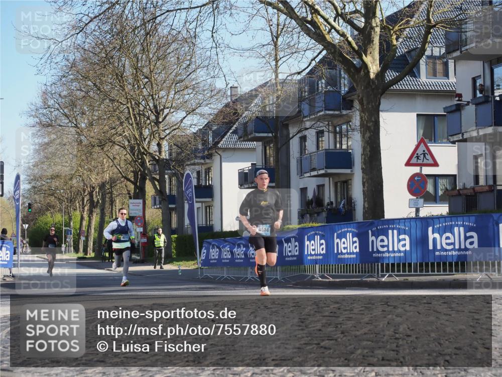 06.04.2025 - 44. Internationalen Wilhelmsburger Insellauf Luisa Fischer http://msf.ph/oto/7557880 06.04.2025 10:20:43 Ziel 4018, 4514 meine-sportfotos.de