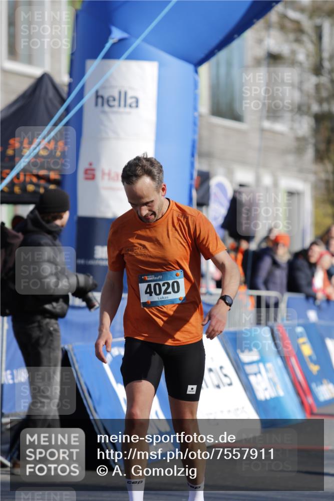 06.04.2025 - 44. Internationalen Wilhelmsburger Insellauf A. Gomolzig http://msf.ph/oto/7557911 06.04.2025 10:05:31 Ziel 4020 meine-sportfotos.de