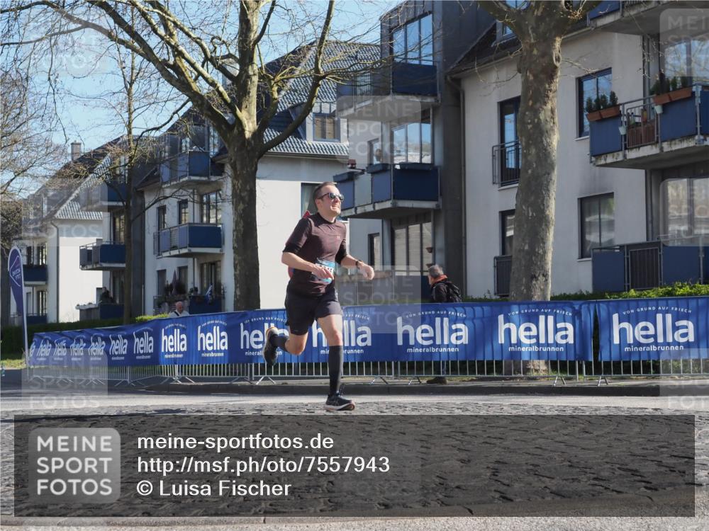06.04.2025 - 44. Internationalen Wilhelmsburger Insellauf Luisa Fischer http://msf.ph/oto/7557943 06.04.2025 10:20:50 Ziel  meine-sportfotos.de