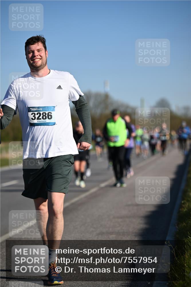 06.04.2025 - 44. Internationalen Wilhelmsburger Insellauf Dr. Thomas Lammeyer http://msf.ph/oto/7557954 06.04.2025 09:33:57 Laufen 3286 meine-sportfotos.de