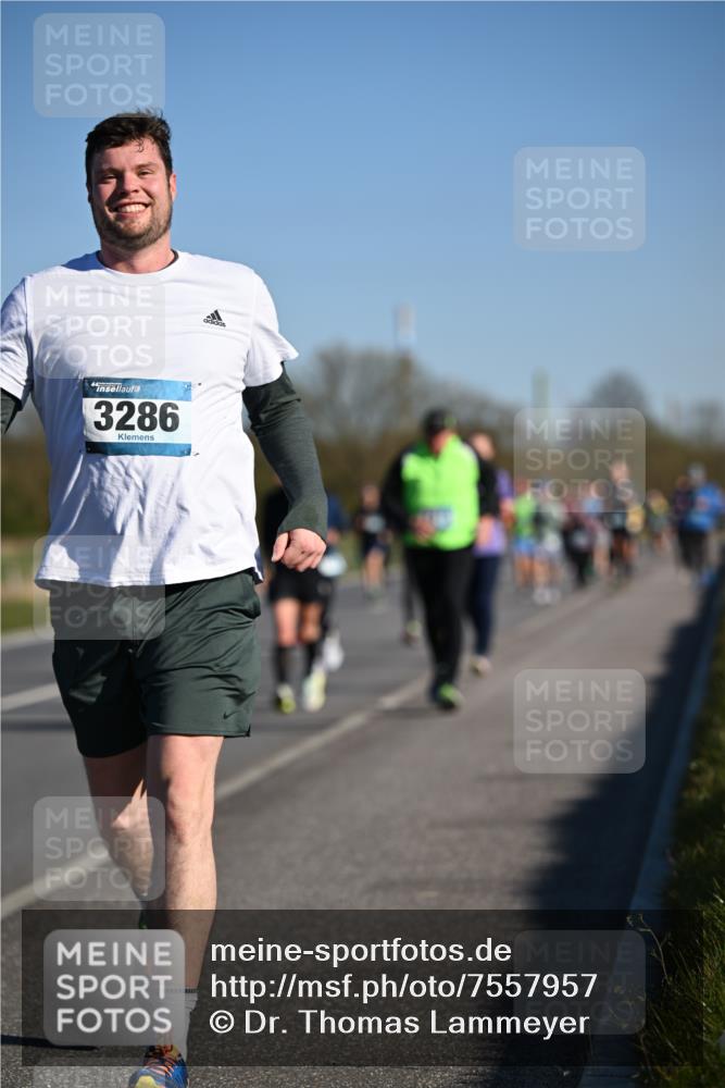 06.04.2025 - 44. Internationalen Wilhelmsburger Insellauf Dr. Thomas Lammeyer http://msf.ph/oto/7557957 06.04.2025 09:33:57 Laufen 3286 meine-sportfotos.de