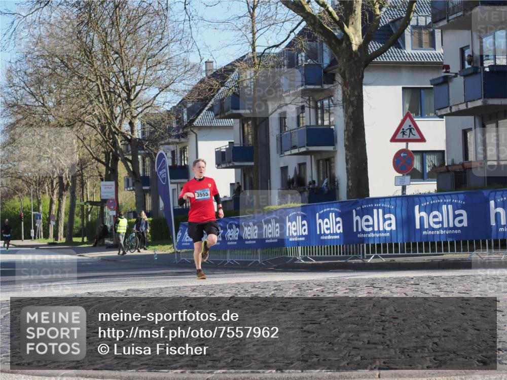 06.04.2025 - 44. Internationalen Wilhelmsburger Insellauf Luisa Fischer http://msf.ph/oto/7557962 06.04.2025 10:21:00 Ziel 3555 meine-sportfotos.de