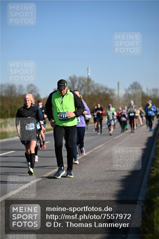 06.04.2025 - 44. Internationalen Wilhelmsburger Insellauf Dr. Thomas Lammeyer http://msf.ph/oto/7557972 06.04.2025 09:34:00 Laufen 3396, 441 meine-sportfotos.de