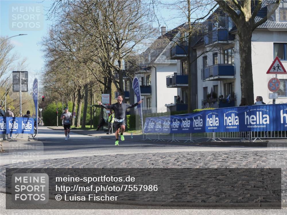 06.04.2025 - 44. Internationalen Wilhelmsburger Insellauf Luisa Fischer http://msf.ph/oto/7557986 06.04.2025 10:21:08 Ziel 3161 meine-sportfotos.de