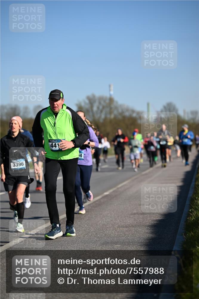 06.04.2025 - 44. Internationalen Wilhelmsburger Insellauf Dr. Thomas Lammeyer http://msf.ph/oto/7557988 06.04.2025 09:34:00 Laufen 3396, 441 meine-sportfotos.de