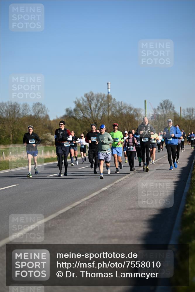 06.04.2025 - 44. Internationalen Wilhelmsburger Insellauf Dr. Thomas Lammeyer http://msf.ph/oto/7558010 06.04.2025 09:34:04 Laufen 3732, 3881, 476, 3233, 241, 4479, 3405, 3868 meine-sportfotos.de