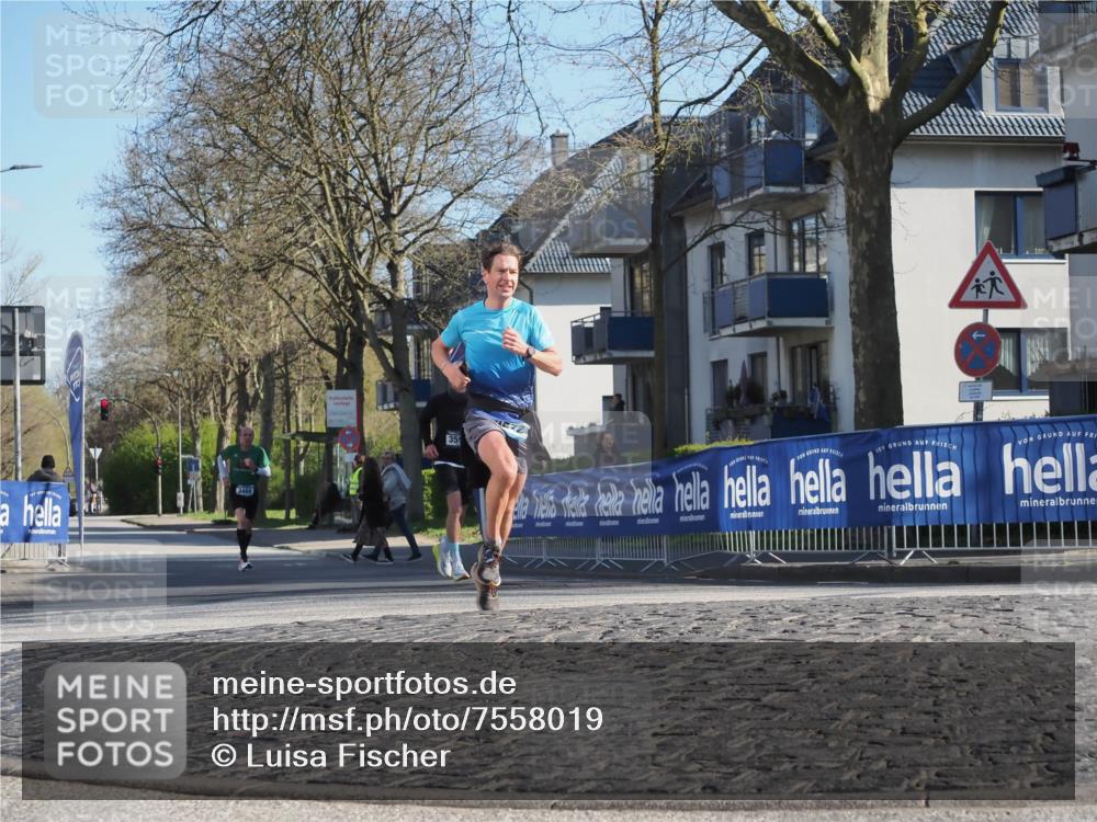 06.04.2025 - 44. Internationalen Wilhelmsburger Insellauf Luisa Fischer http://msf.ph/oto/7558019 06.04.2025 10:21:21 Ziel 359 meine-sportfotos.de