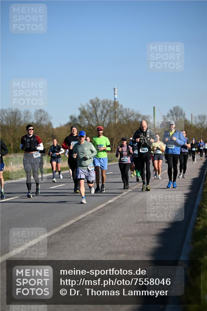 06.04.2025 - 44. Internationalen Wilhelmsburger Insellauf Dr. Thomas Lammeyer http://msf.ph/oto/7558046 06.04.2025 09:34:06 Laufen 3881, 3241, 35, 68, 4479, 3868, 3405 meine-sportfotos.de