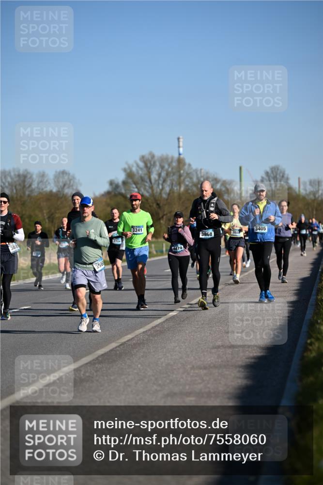 06.04.2025 - 44. Internationalen Wilhelmsburger Insellauf Dr. Thomas Lammeyer http://msf.ph/oto/7558060 06.04.2025 09:34:08 Laufen 388, 356, 3241, 3405, 3868, 3888, 3704 meine-sportfotos.de