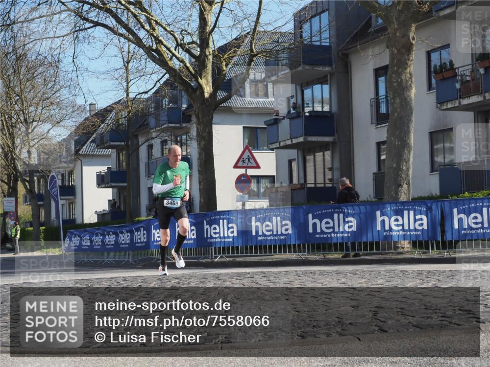 06.04.2025 - 44. Internationalen Wilhelmsburger Insellauf Luisa Fischer http://msf.ph/oto/7558066 06.04.2025 10:21:25 Ziel 3469 meine-sportfotos.de