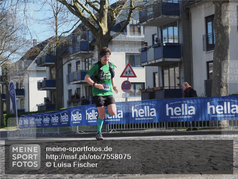 06.04.2025 - 44. Internationalen Wilhelmsburger Insellauf Luisa Fischer http://msf.ph/oto/7558075 06.04.2025 10:21:38 Ziel 3, 604 meine-sportfotos.de
