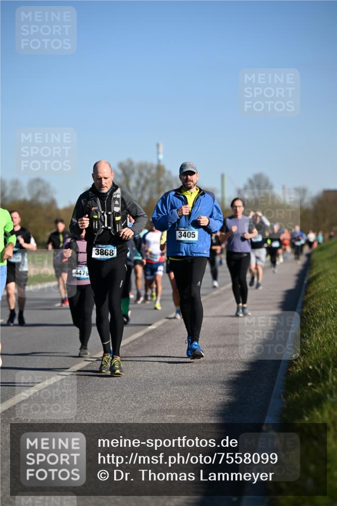 06.04.2025 - 44. Internationalen Wilhelmsburger Insellauf Dr. Thomas Lammeyer http://msf.ph/oto/7558099 06.04.2025 09:34:11 Laufen 4479, 3868, 3405 meine-sportfotos.de