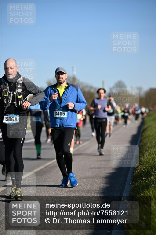 06.04.2025 - 44. Internationalen Wilhelmsburger Insellauf Dr. Thomas Lammeyer http://msf.ph/oto/7558121 06.04.2025 09:34:12 Laufen 3868, 3405 meine-sportfotos.de