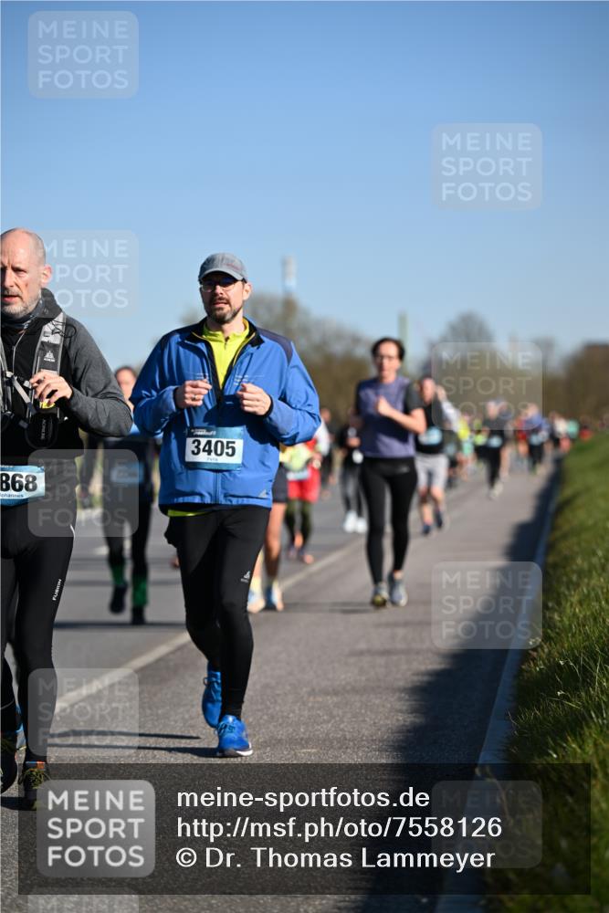 06.04.2025 - 44. Internationalen Wilhelmsburger Insellauf Dr. Thomas Lammeyer http://msf.ph/oto/7558126 06.04.2025 09:34:12 Laufen 868, 3405 meine-sportfotos.de
