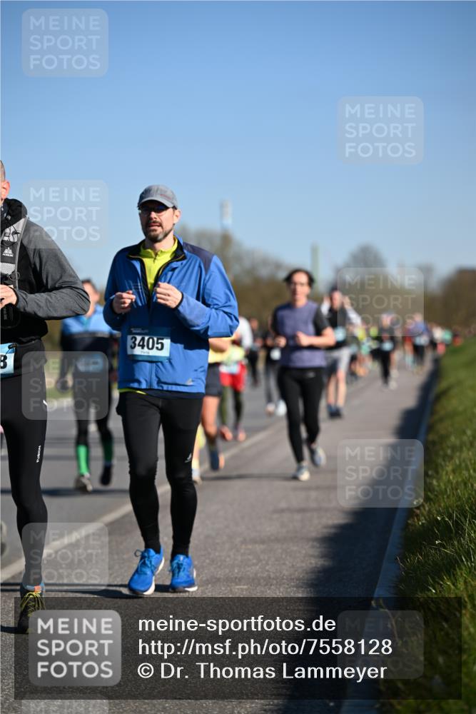 06.04.2025 - 44. Internationalen Wilhelmsburger Insellauf Dr. Thomas Lammeyer http://msf.ph/oto/7558128 06.04.2025 09:34:13 Laufen 3405 meine-sportfotos.de