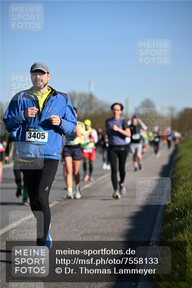 06.04.2025 - 44. Internationalen Wilhelmsburger Insellauf Dr. Thomas Lammeyer http://msf.ph/oto/7558133 06.04.2025 09:34:13 Laufen 3405, 9 meine-sportfotos.de