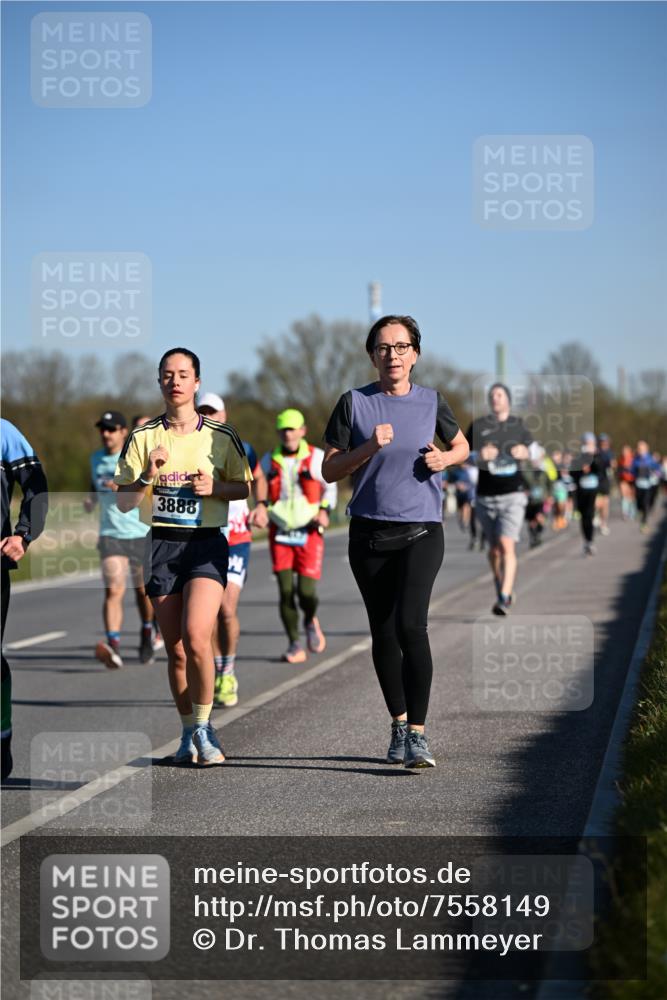 06.04.2025 - 44. Internationalen Wilhelmsburger Insellauf Dr. Thomas Lammeyer http://msf.ph/oto/7558149 06.04.2025 09:34:15 Laufen 3888 meine-sportfotos.de