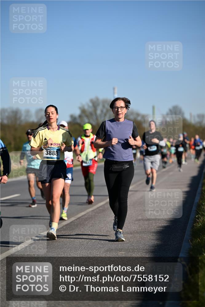 06.04.2025 - 44. Internationalen Wilhelmsburger Insellauf Dr. Thomas Lammeyer http://msf.ph/oto/7558152 06.04.2025 09:34:15 Laufen 3883 meine-sportfotos.de
