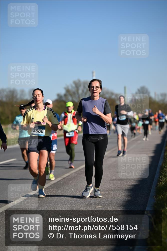 06.04.2025 - 44. Internationalen Wilhelmsburger Insellauf Dr. Thomas Lammeyer http://msf.ph/oto/7558154 06.04.2025 09:34:15 Laufen 3888, 443 meine-sportfotos.de