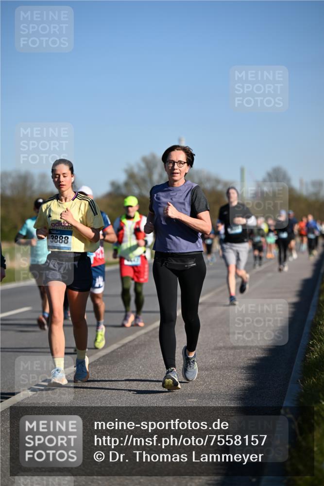 06.04.2025 - 44. Internationalen Wilhelmsburger Insellauf Dr. Thomas Lammeyer http://msf.ph/oto/7558157 06.04.2025 09:34:15 Laufen 3888 meine-sportfotos.de