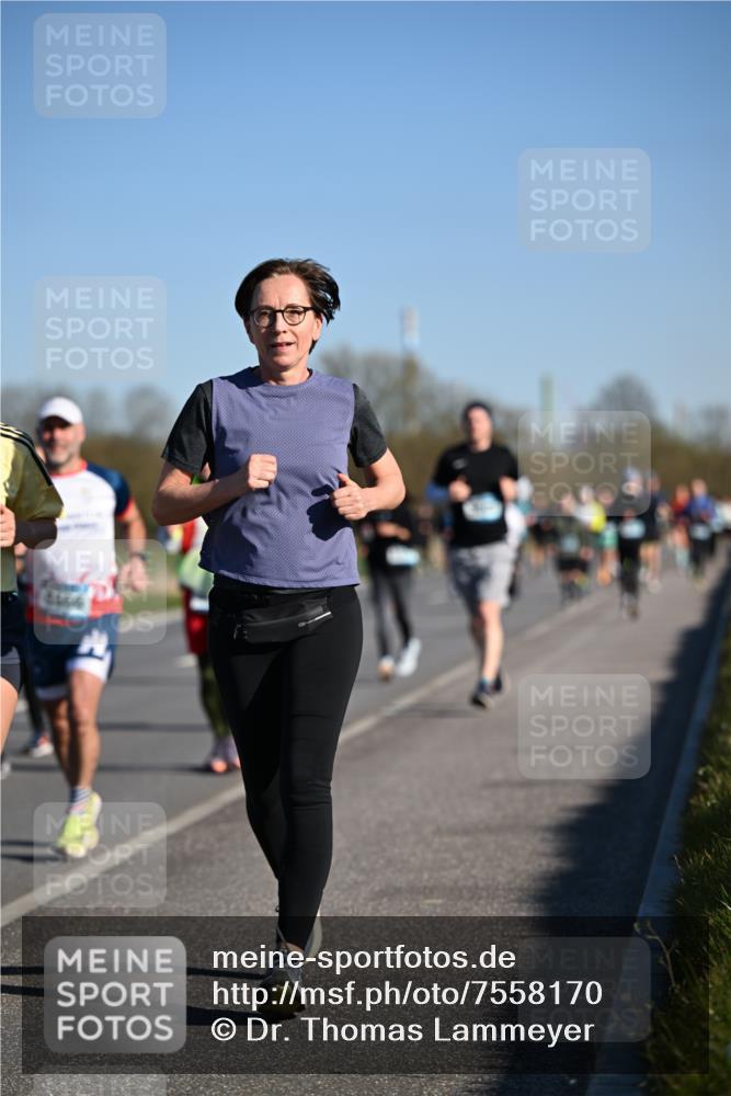 06.04.2025 - 44. Internationalen Wilhelmsburger Insellauf Dr. Thomas Lammeyer http://msf.ph/oto/7558170 06.04.2025 09:34:16 Laufen  meine-sportfotos.de