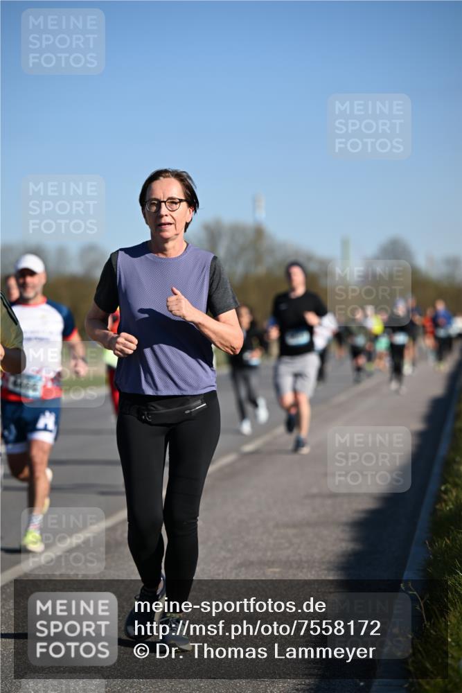 06.04.2025 - 44. Internationalen Wilhelmsburger Insellauf Dr. Thomas Lammeyer http://msf.ph/oto/7558172 06.04.2025 09:34:16 Laufen 44466 meine-sportfotos.de