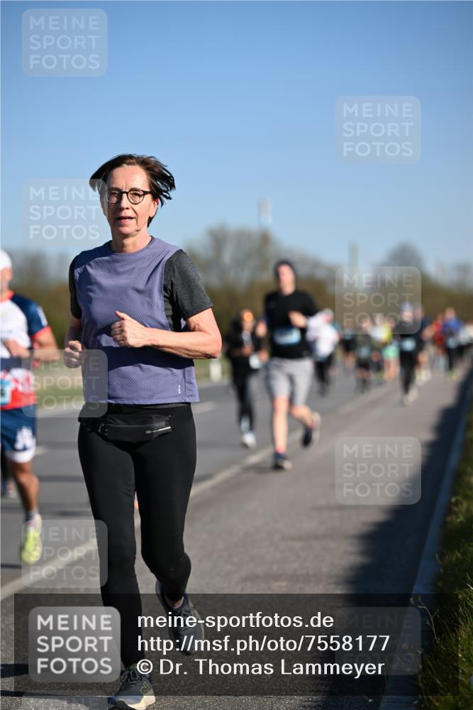06.04.2025 - 44. Internationalen Wilhelmsburger Insellauf Dr. Thomas Lammeyer http://msf.ph/oto/7558177 06.04.2025 09:34:17 Laufen  meine-sportfotos.de
