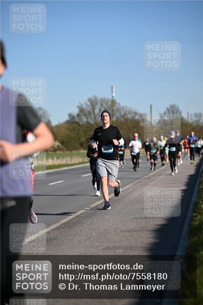 06.04.2025 - 44. Internationalen Wilhelmsburger Insellauf Dr. Thomas Lammeyer http://msf.ph/oto/7558180 06.04.2025 09:34:17 Laufen 3689 meine-sportfotos.de