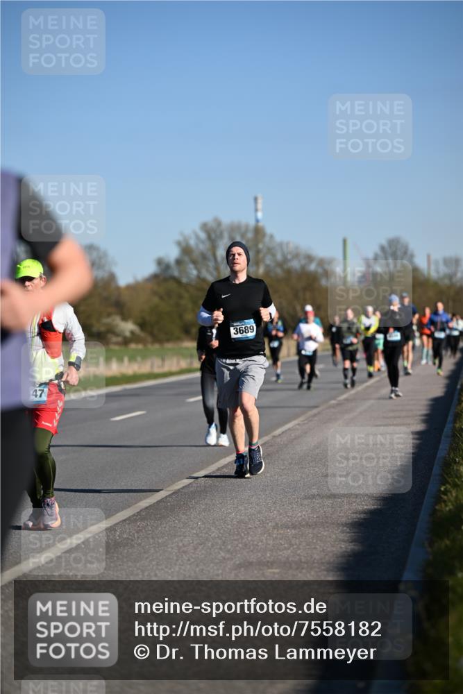 06.04.2025 - 44. Internationalen Wilhelmsburger Insellauf Dr. Thomas Lammeyer http://msf.ph/oto/7558182 06.04.2025 09:34:18 Laufen 47, 3689 meine-sportfotos.de