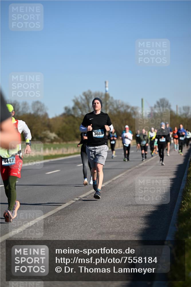06.04.2025 - 44. Internationalen Wilhelmsburger Insellauf Dr. Thomas Lammeyer http://msf.ph/oto/7558184 06.04.2025 09:34:18 Laufen 4447, 3689 meine-sportfotos.de