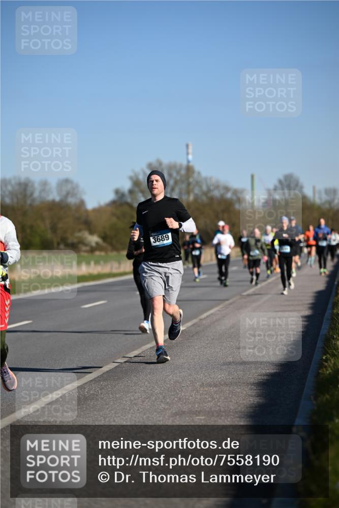 06.04.2025 - 44. Internationalen Wilhelmsburger Insellauf Dr. Thomas Lammeyer http://msf.ph/oto/7558190 06.04.2025 09:34:18 Laufen 3689 meine-sportfotos.de